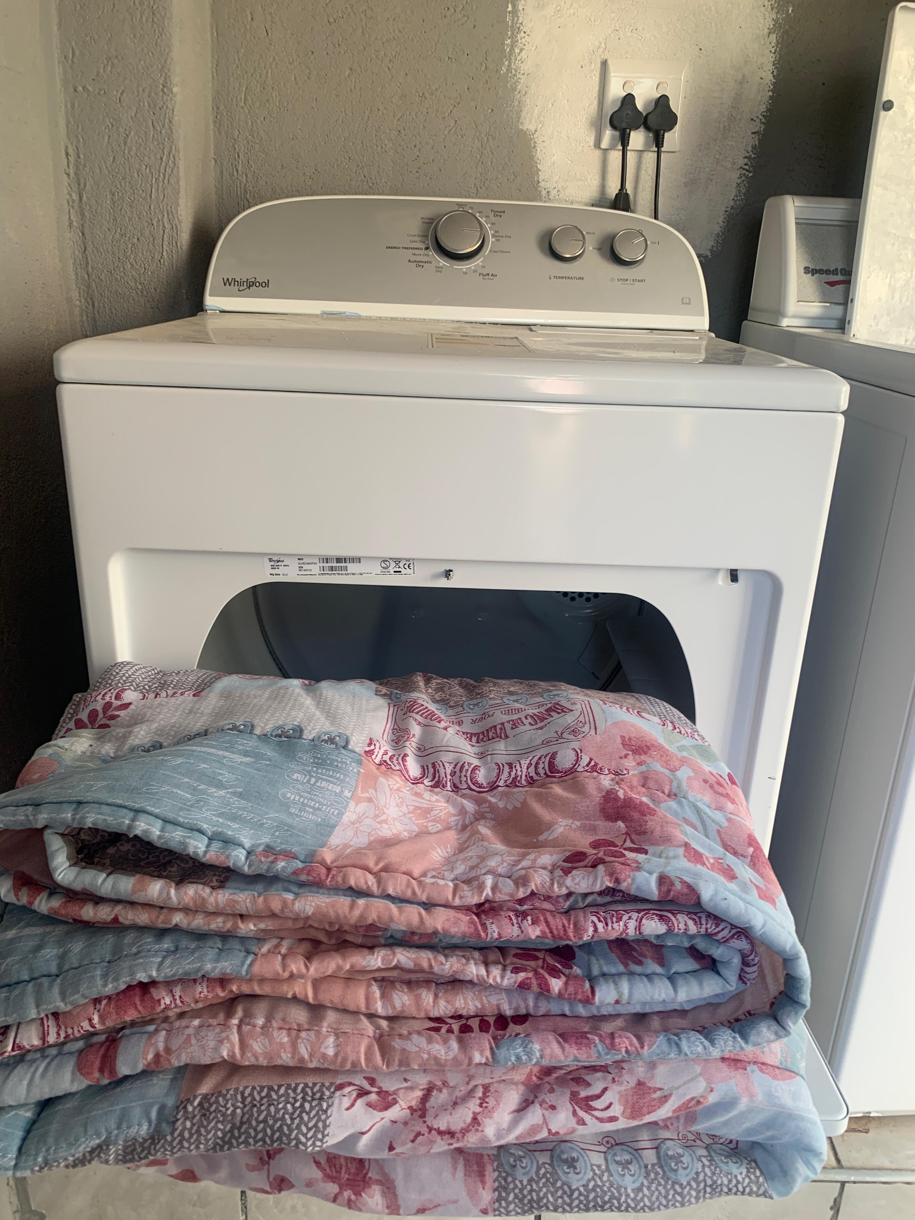 Maps Laundromat washers and dryers